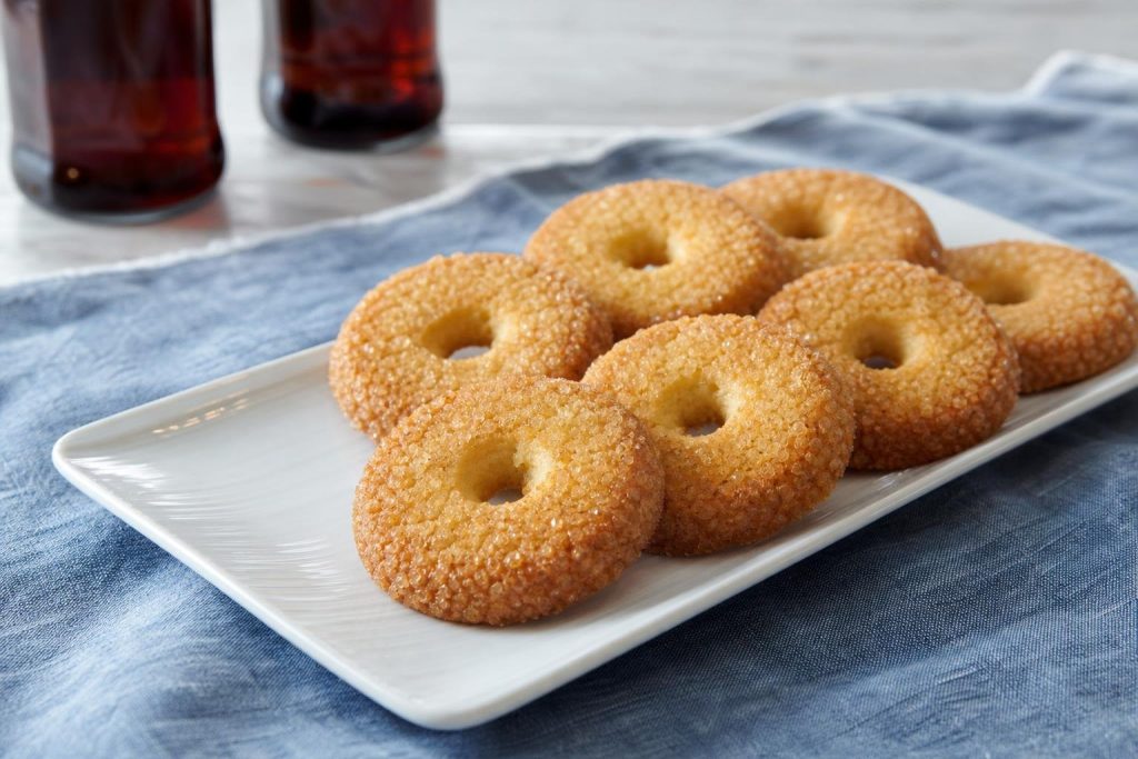 Biscotti alla birra a forma di tarallino ricoperti di zucchero di canna